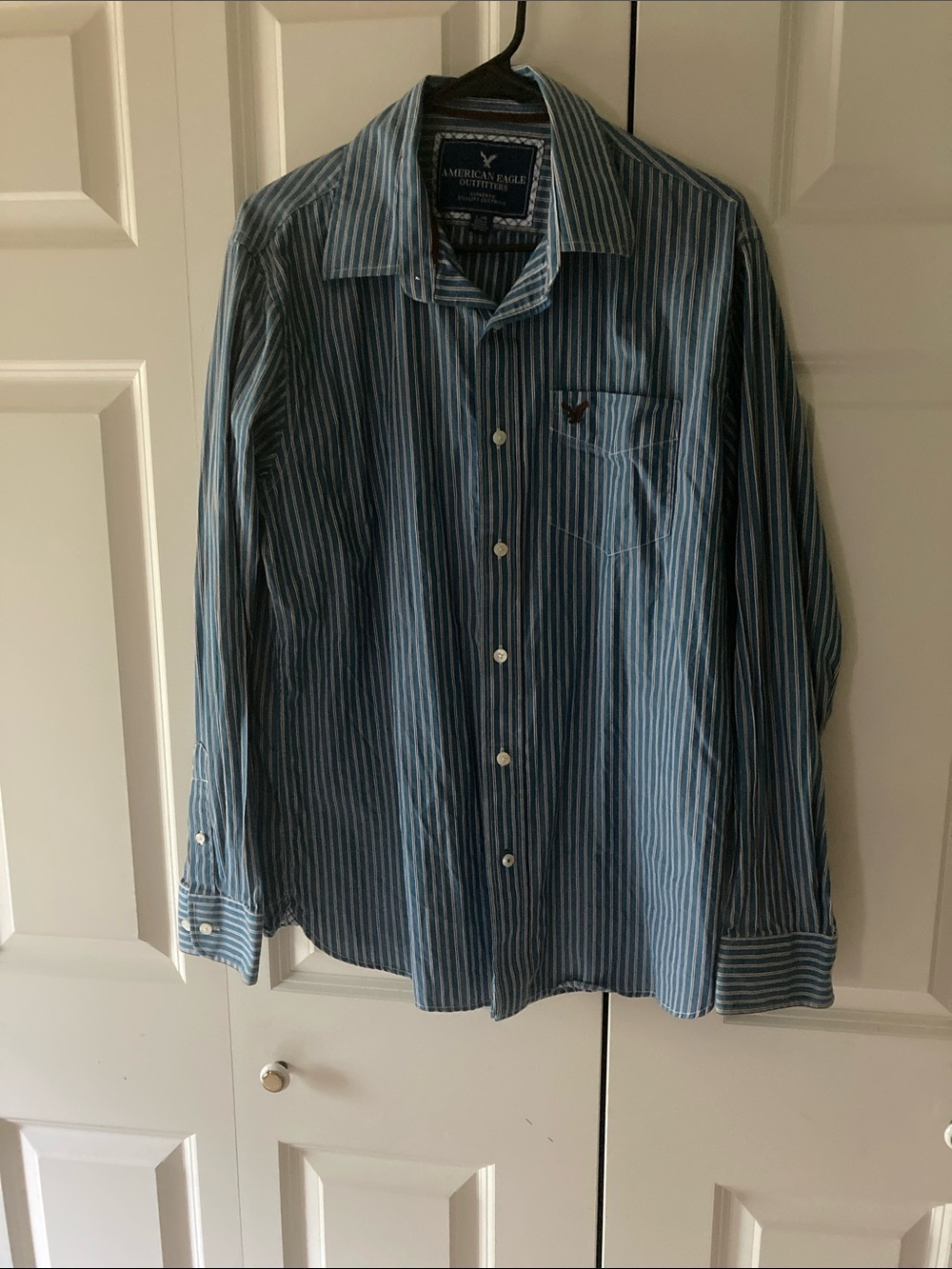 American Eagle Outfitters vintage fit mens button down shirt striped L